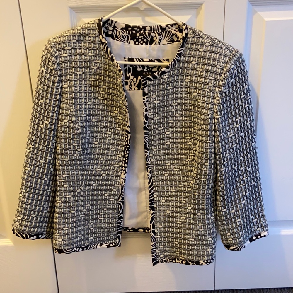 Areli Women’s Black and White Blazer Jacket with Matching Tie Belt 6